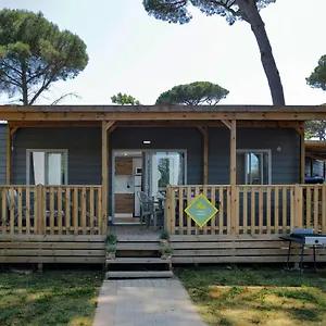 Kemp Fabulous Village, Casal Palocco