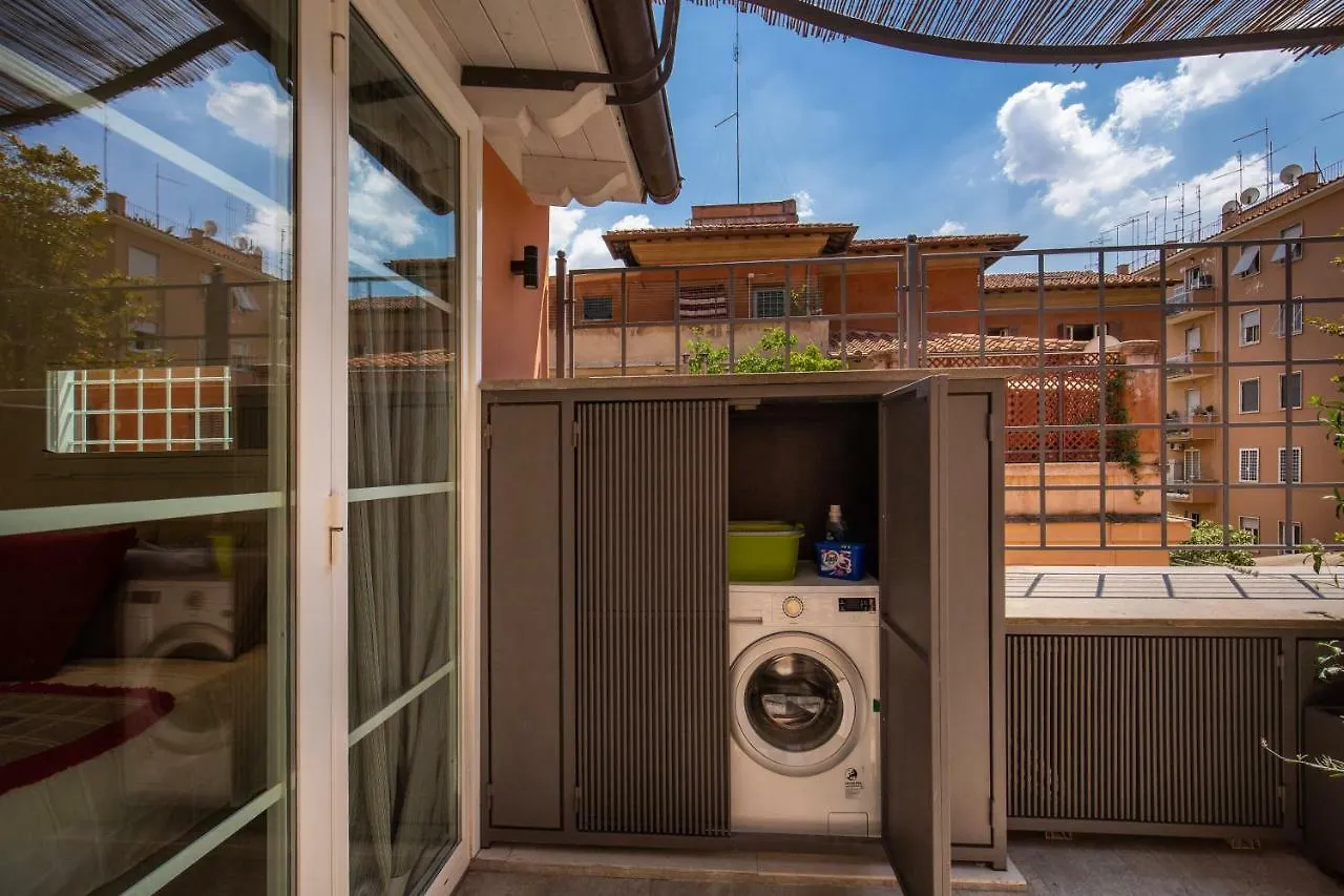 Holiday home Luxuary Terrace Trastevere Villa Rome Italy